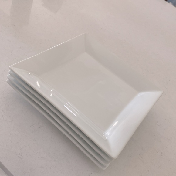 Crate&Barrel Court Large Square Dinner Plates, Set of 4 - Picture 11 of 11